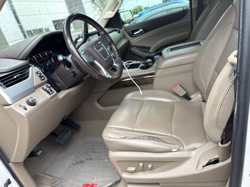 Used 2019 GMC Yukon SLT w/ Premium Edition RWD image 5