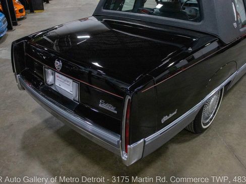 Used 1990 Cadillac Fleetwood Coupe FWD image 15