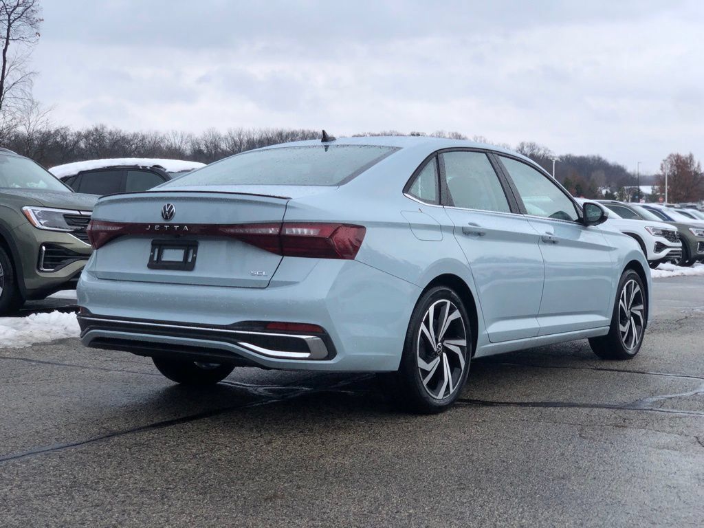Used 2026 Volkswagen Jetta SEL FWD image 4