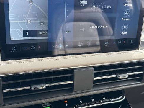 Used 2023 Lincoln Corsair AWD image 25