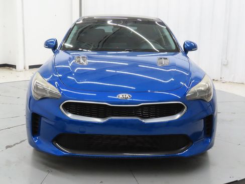 Used 2018 Kia Stinger Premium AWD/4WD image 9