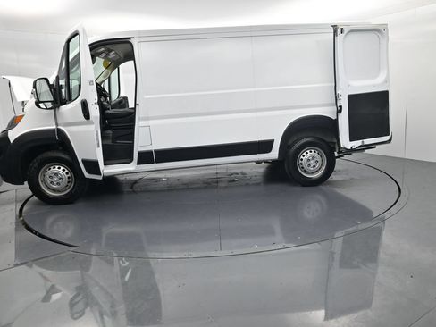 Used 2025 RAM ProMaster 2500 w/ Convenience Group FWD image 48