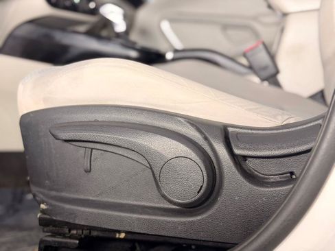 Used 2020 Kia Soul LX FWD image 22