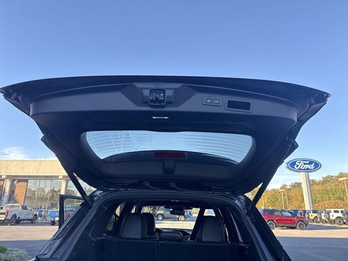 Used 2025 Subaru Forester Touring w/ Popular Package - Touring AWD/4WD image 43