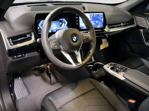 New 2026 BMW X1 xDrive28i w/ Technology Package AWD/4WD image 3