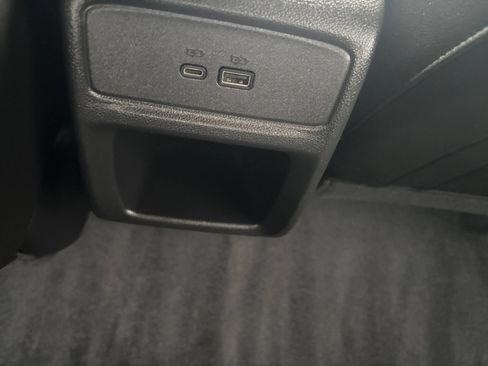 Used 2025 Chevrolet Trax LT FWD image 22