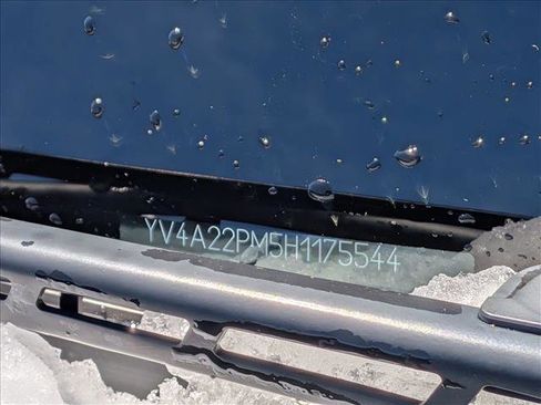 Used 2017 Volvo XC90 T6 R-Design w/ Vision Package image 14