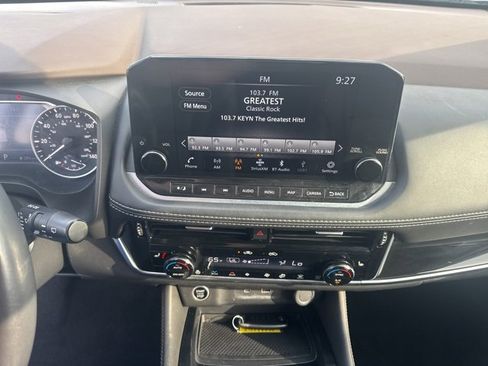 Used 2023 Nissan Rogue SL w/ SL Premium Package image 10