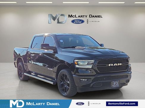Used 2023 RAM 1500 Laramie AWD/4WD image 1