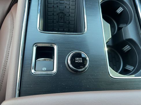 New 2025 Lincoln Aviator Reserve w/ Luxury Package image 23