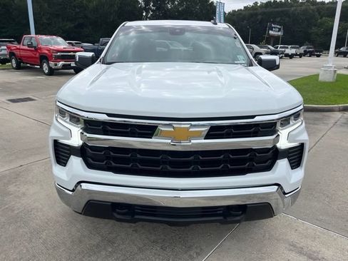 Used 2023 Chevrolet Silverado 1500 LT AWD/4WD image 9