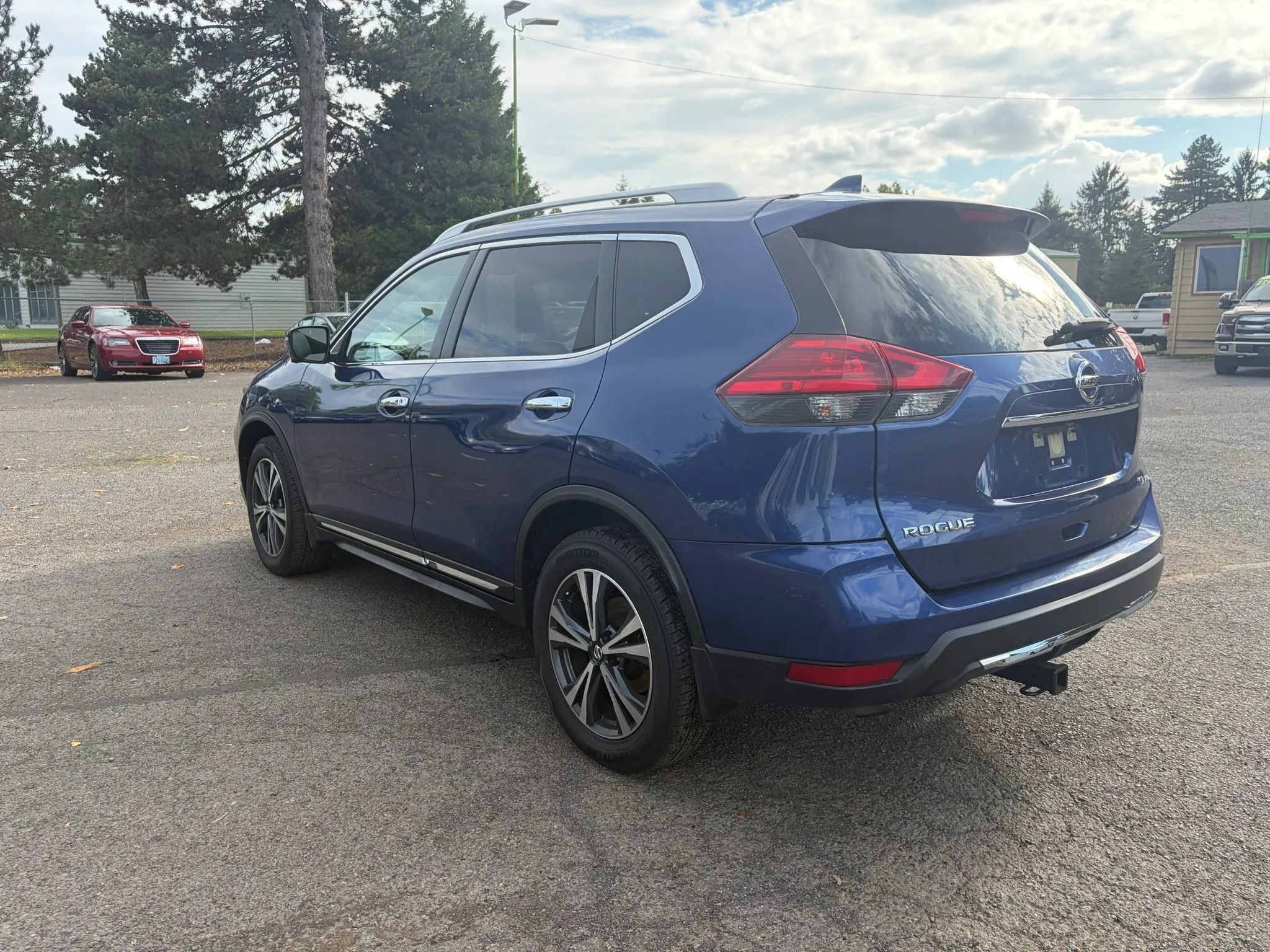 Used 2017 Nissan Rogue SL AWD/4WD image 5
