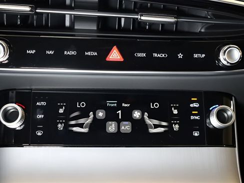 New 2026 Genesis GV70 2.5T Advanced image 23