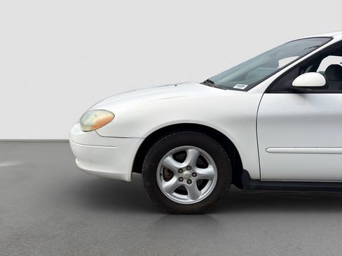 Used 2003 Ford Taurus SE FWD image 22