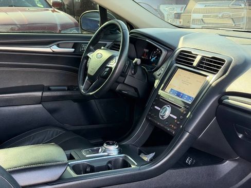 Used 2020 Ford Fusion Titanium AWD/4WD image 24
