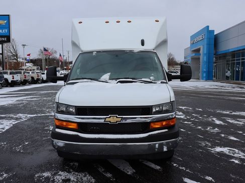 New 2025 Chevrolet Express 3500 w/ Power Convenience Package image 8