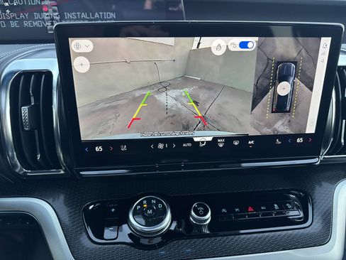 New 2025 Ford Expedition Platinum w/ Stealth Performance Package image 27