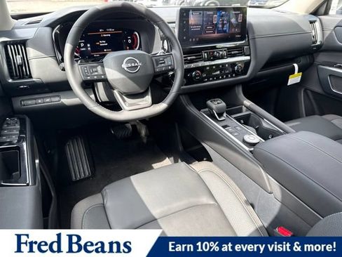 New 2026 Nissan Pathfinder SL AWD/4WD image 18