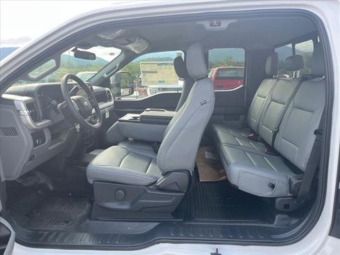 New 2026 Ford F350 XL w/ XL Chrome Package image 17