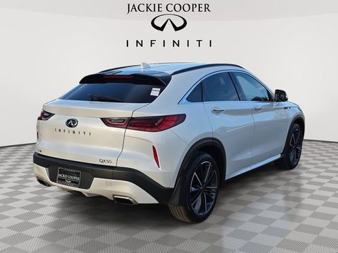 Certified 2025 INFINITI QX55 Essential image 5