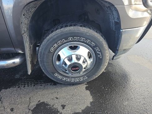 Used 2011 GMC Sierra 3500 SLT w/ SLT Convenience Package image 92