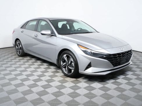 Certified 2023 Hyundai Elantra SEL w/ Convenience Package image 1