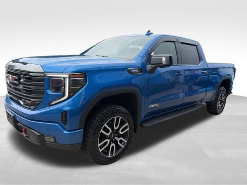 Used 2024 GMC Sierra 1500 AT4 w/ Technology Package AWD/4WD image 5