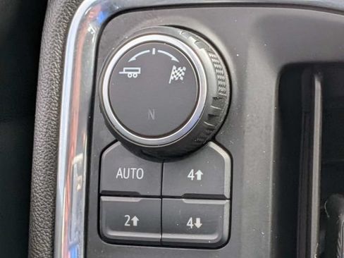 Used 2019 Chevrolet Silverado 1500 LT Trail Boss AWD/4WD image 28