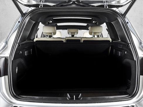 New 2026 Mercedes-Benz GLB 250 4MATIC image 6