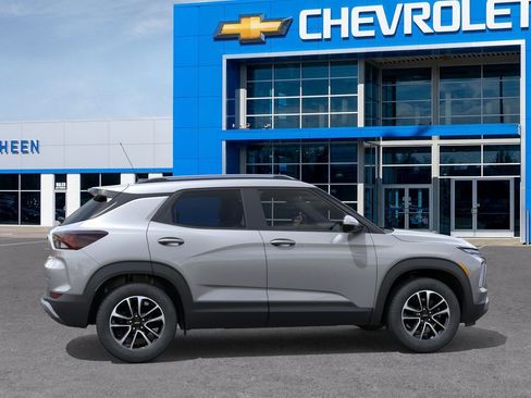 New 2026 Chevrolet TrailBlazer LT FWD image 5