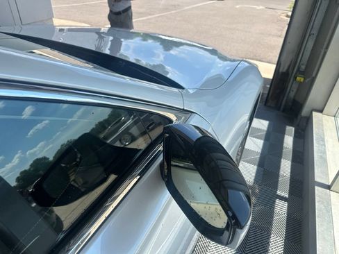 Used 2019 Lexus LS 500h AWD w/ Accessory Package (Z1) image 17