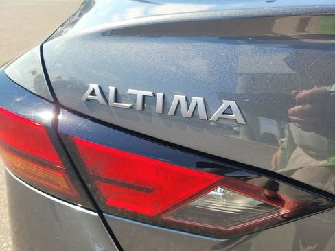 Certified 2025 Nissan Altima 2.5 S FWD image 10