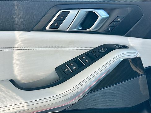 Used 2023 BMW X5 sDrive40i w/ M Sport Package image 18