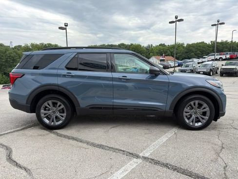 Used 2026 Ford Explorer Active w/ Active Comfort Package AWD/4WD image 8