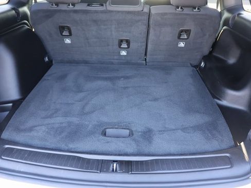 Used 2024 Jeep Grand Cherokee Laredo image 19