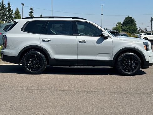 Certified 2025 Kia Telluride SX Prestige X-Pro AWD/4WD image 3