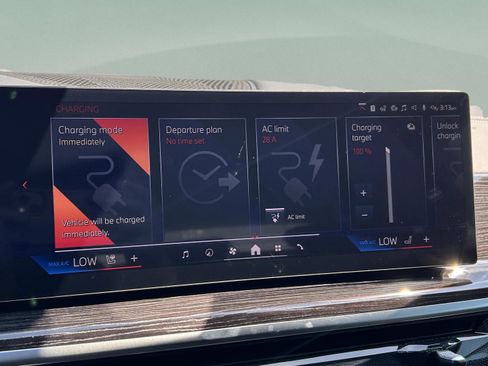 Used 2026 BMW X5 xDrive50e w/ M Sport Package image 17