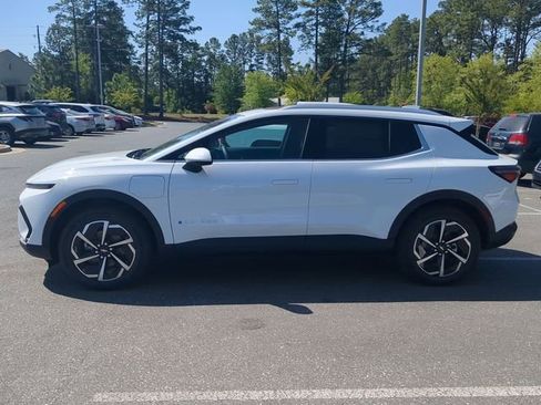 New 2026 Chevrolet Equinox EV LT AWD/4WD image 9