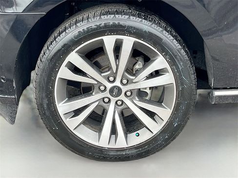 Used 2021 Ford Expedition Platinum image 34