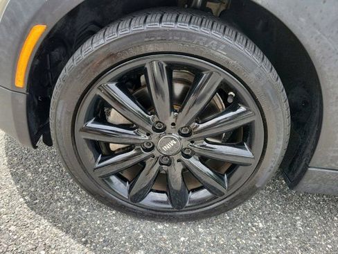 Used 2019 MINI Cooper S w/ Premium Package image 17