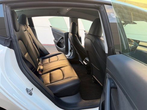 Used 2023 Tesla Model 3 Standard Range image 14