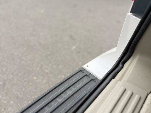 Used 2017 Lincoln Navigator Select image 33