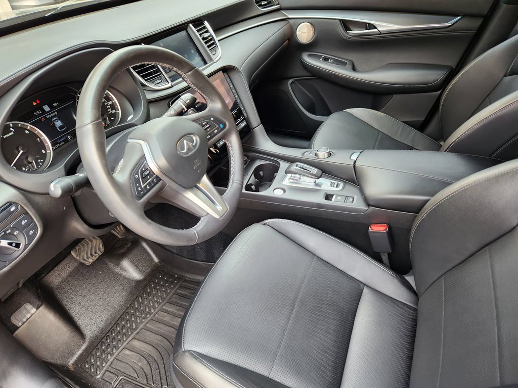 Used 2025 INFINITI QX55 Essential AWD/4WD image 7