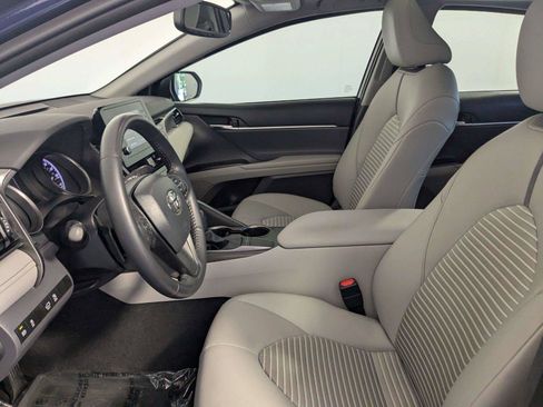 Certified 2022 Toyota Camry SE w/ Convenience Package FWD image 9