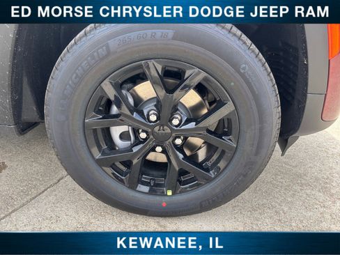 New 2026 Jeep Grand Cherokee Altitude AWD/4WD image 16