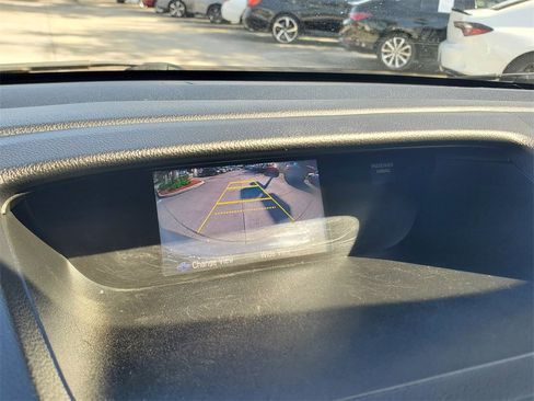 Used 2015 Honda CR-V LX image 26