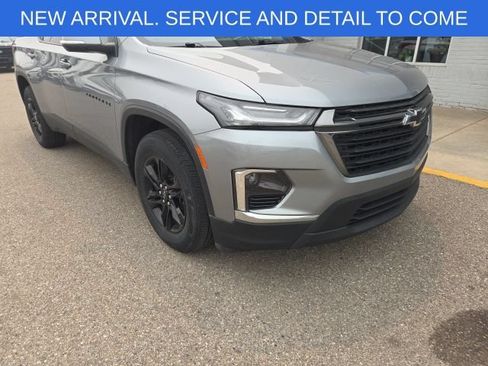 Used 2023 Chevrolet Traverse LS w/ Midnight/Sport Edition FWD image 3