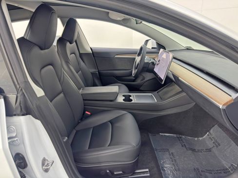 Used 2023 Tesla Model 3 Standard Range image 15