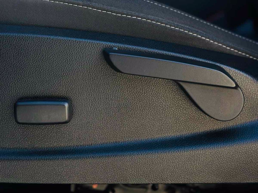 Used 2019 GMC Canyon SLE w/ Driver Alert Package AWD/4WD image 31