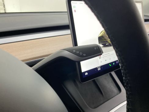 Used 2024 Tesla Model Y Performance image 24